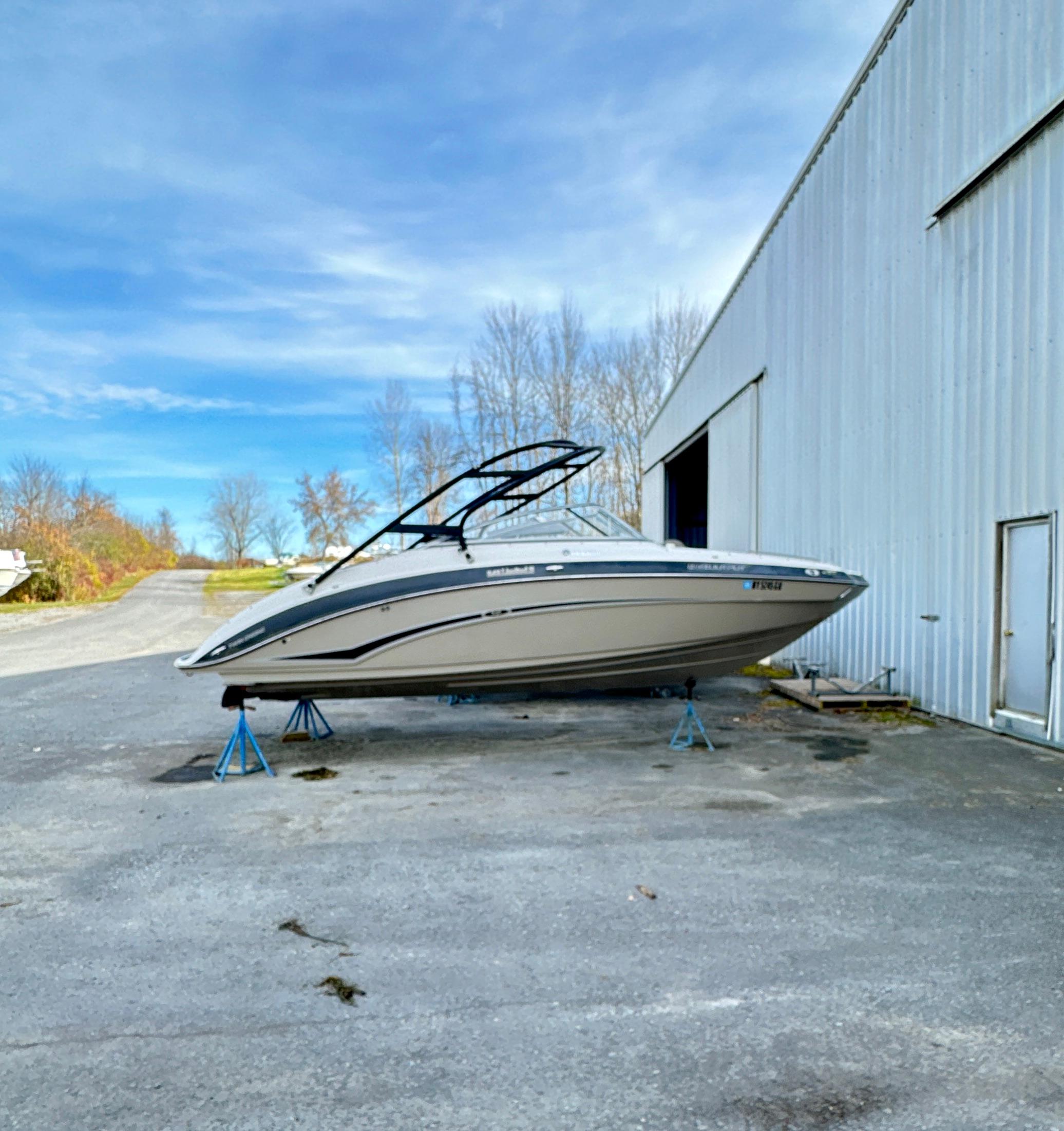 2012 Yamaha Boats 242 Limited S