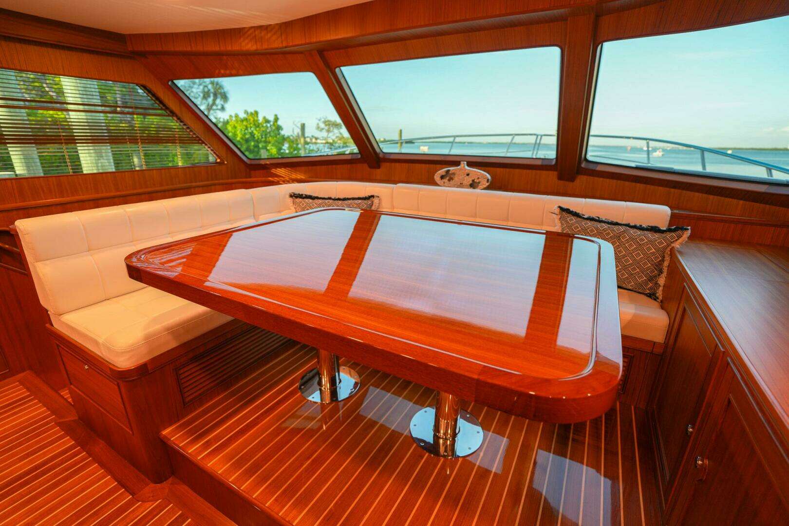 2025 Marlow Explorer 70E-CB - Image 21