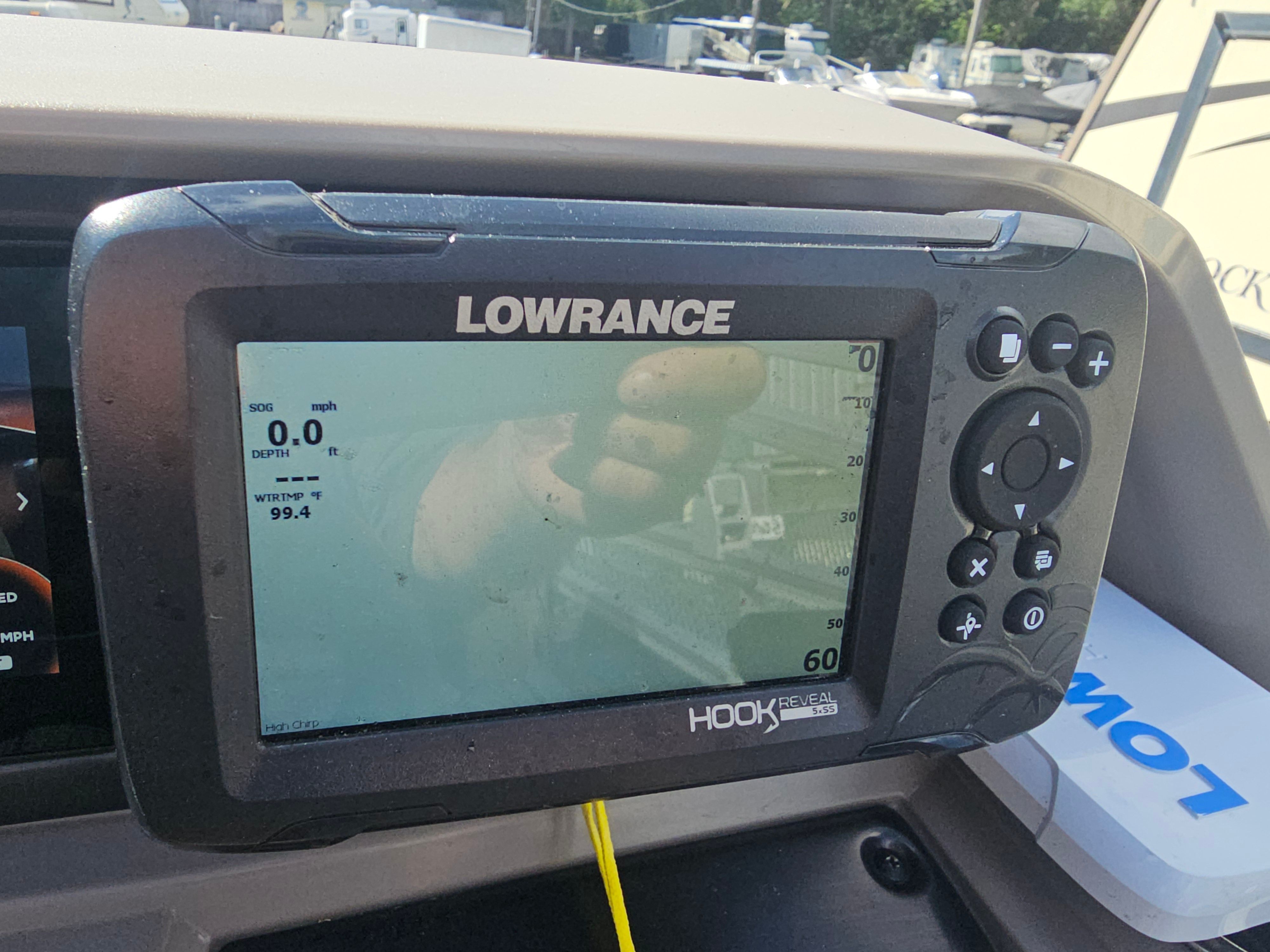 Lowrance fish finder on Sun Tracker Fishin' Barge 22 DLX 2024.