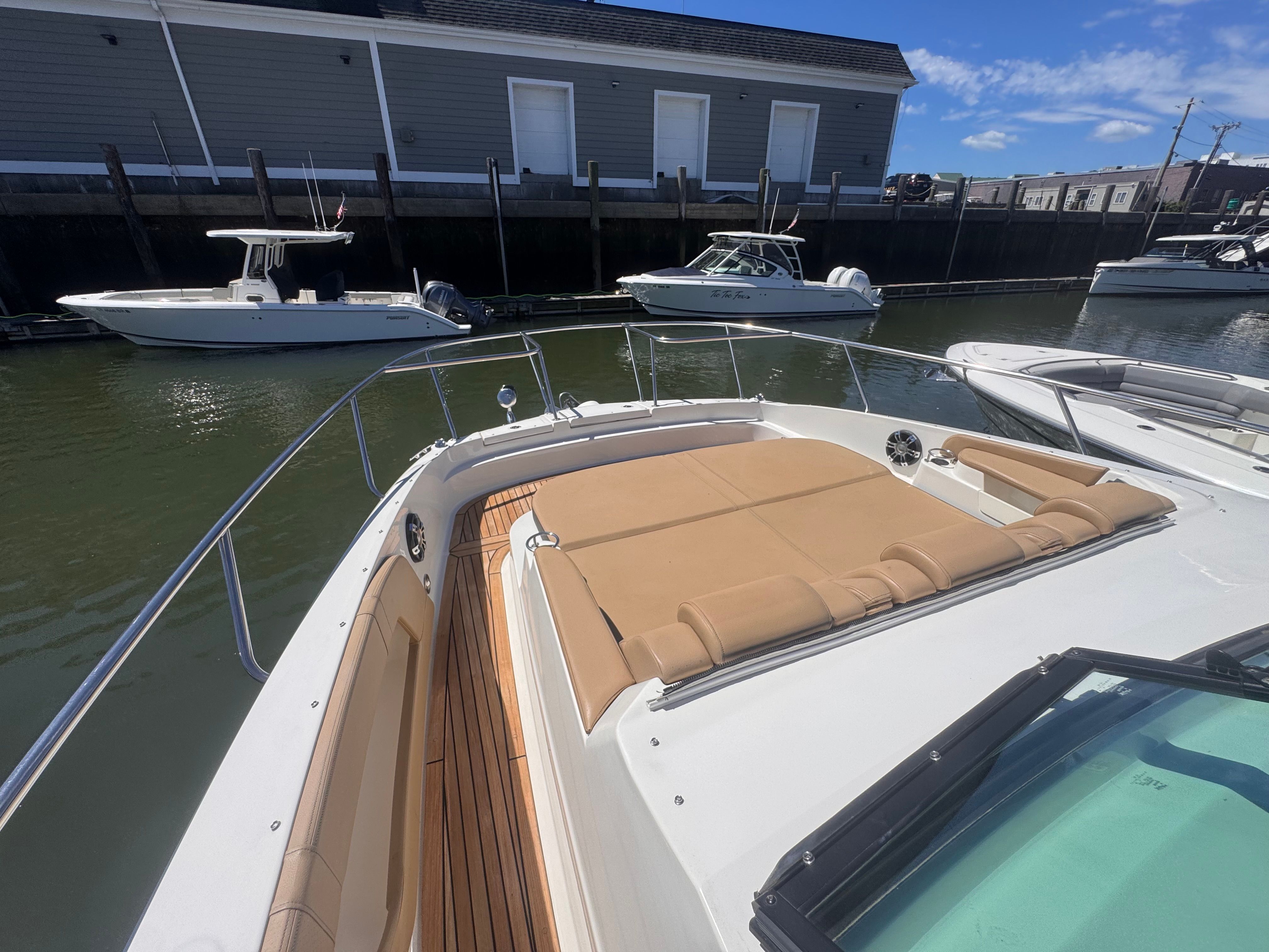 2019 Sea Ray Sundancer 320 - 27