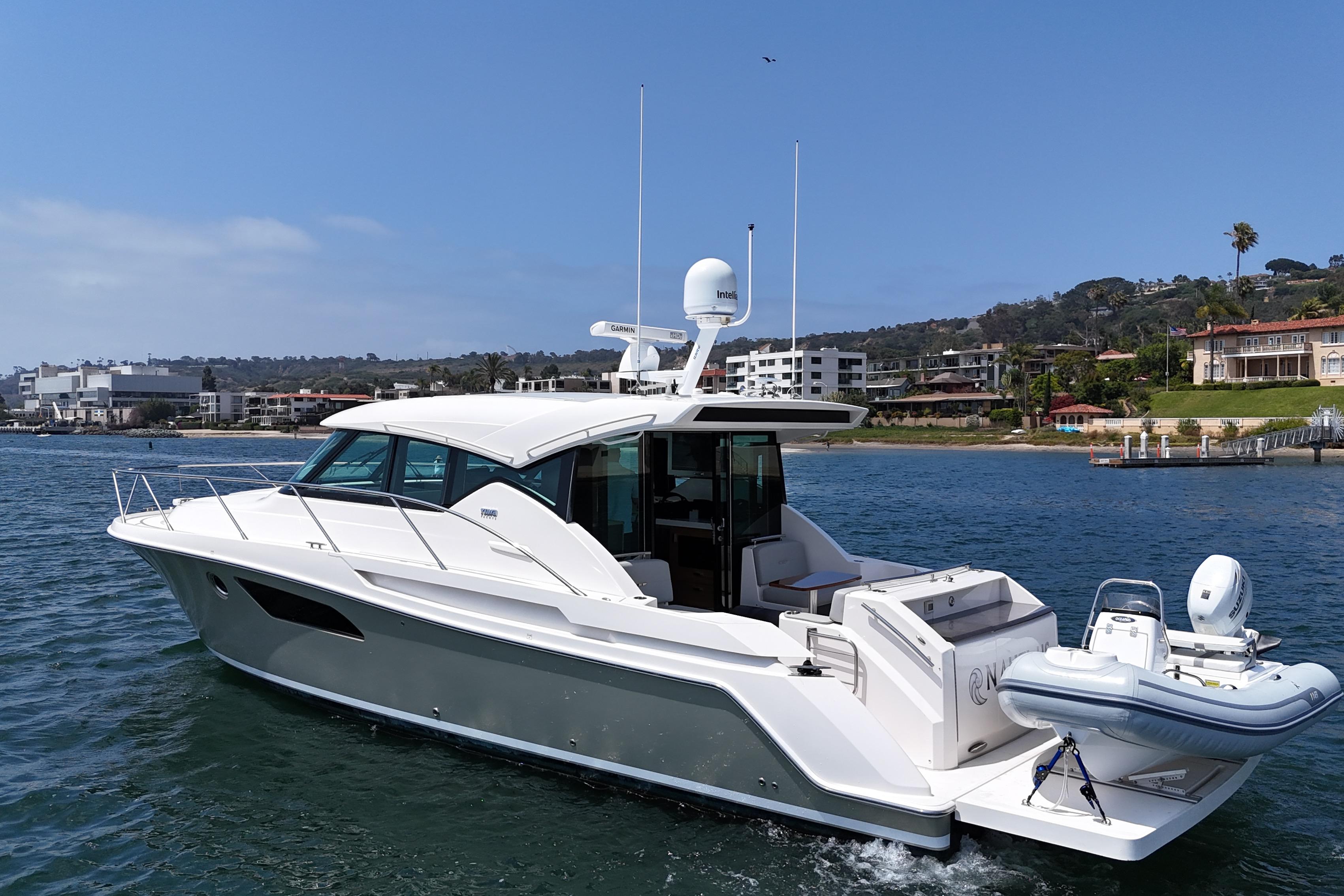 2018 Tiara Yachts C44 Coupe