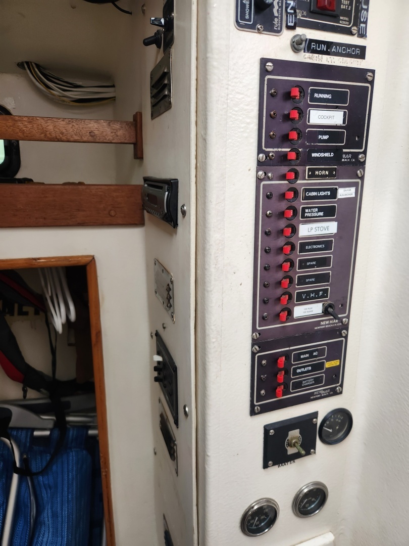 1988 Duffy Lobster Yacht - Image 15