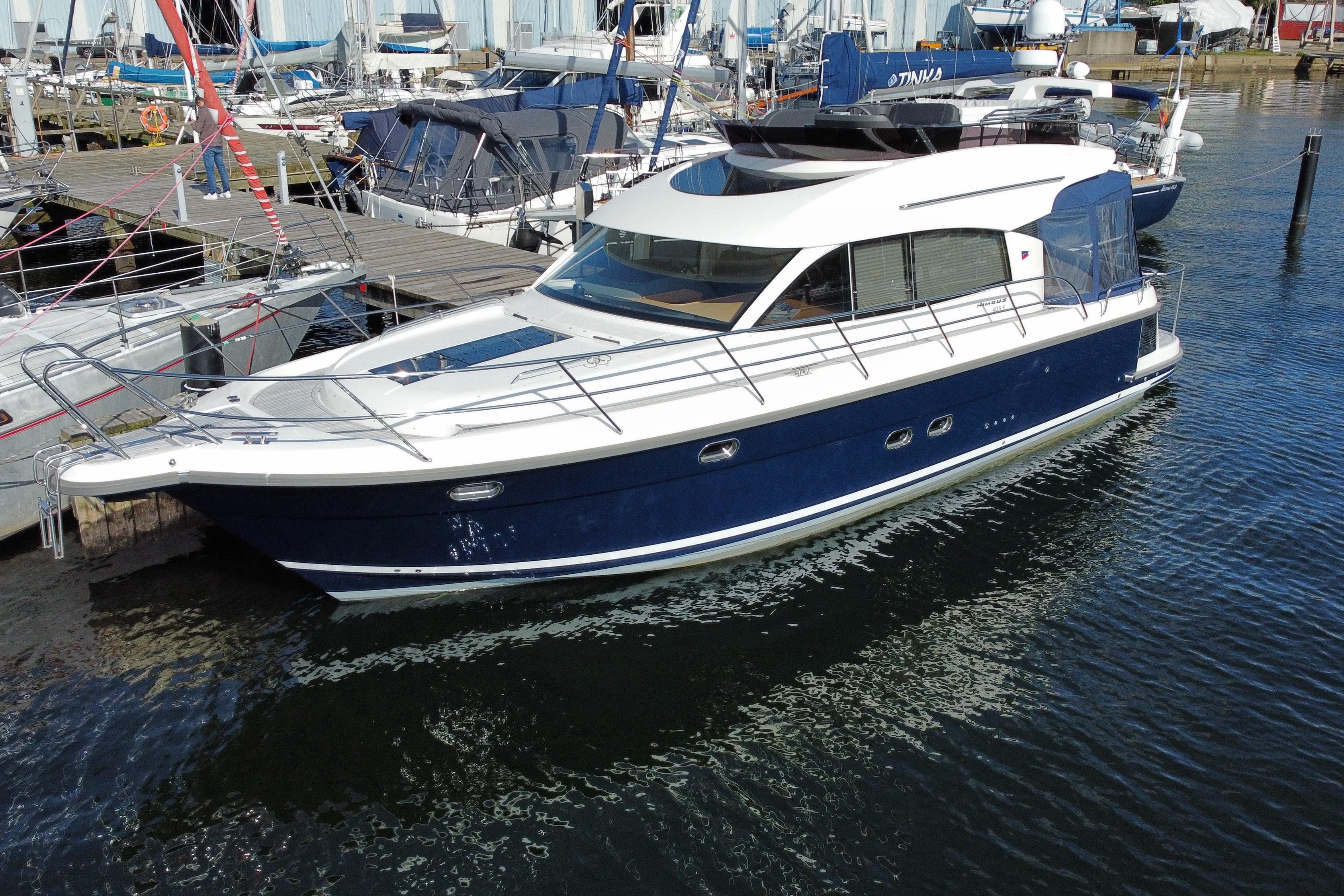 2022 Nimbus 405 Flybridge