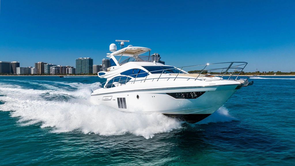 2015 Azimut 54