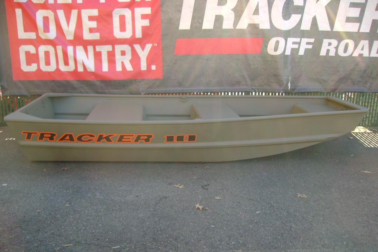 2026 Tracker Grizzly 10 Jon