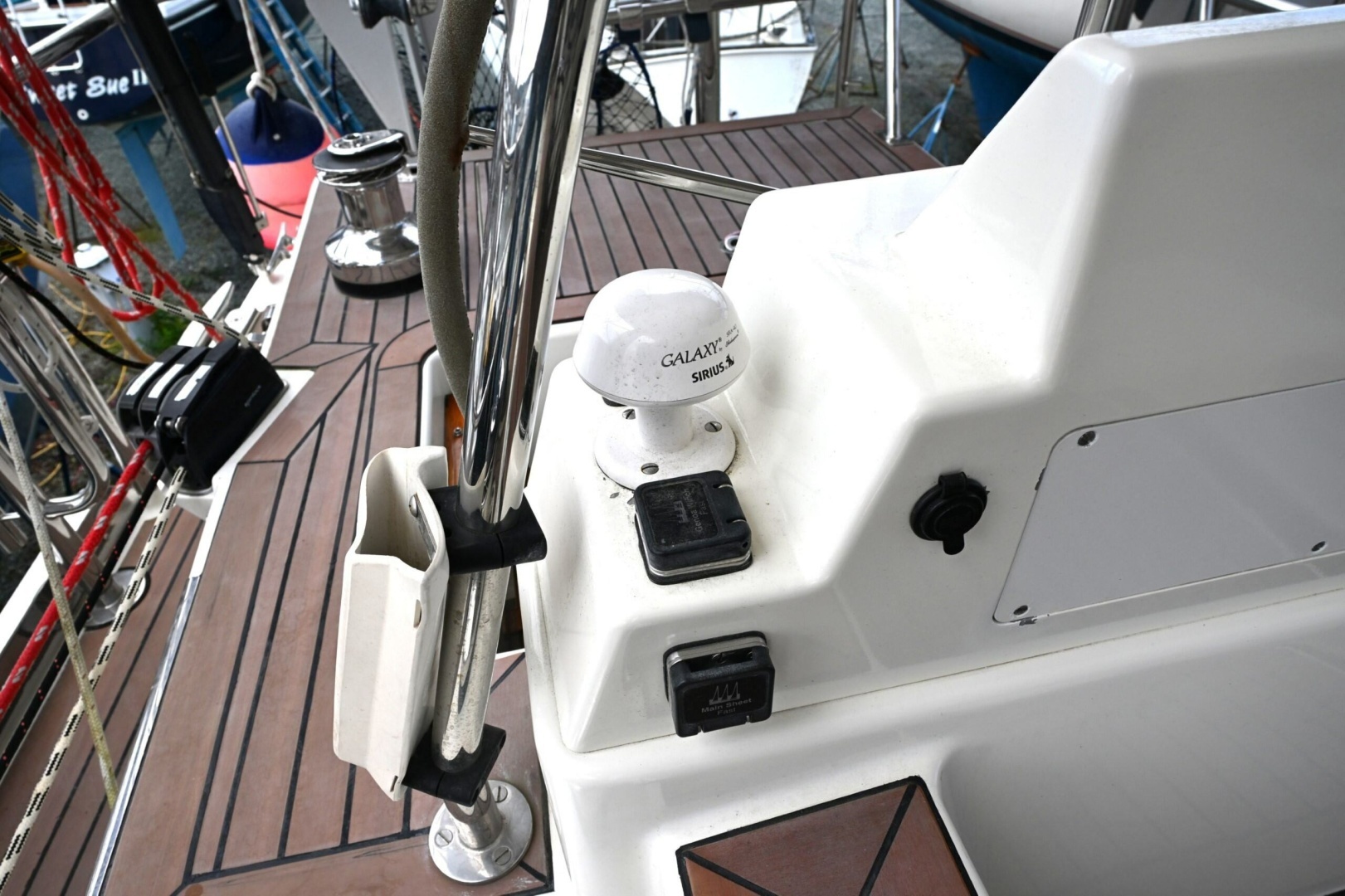 2006 Waterline 50 - Image 32