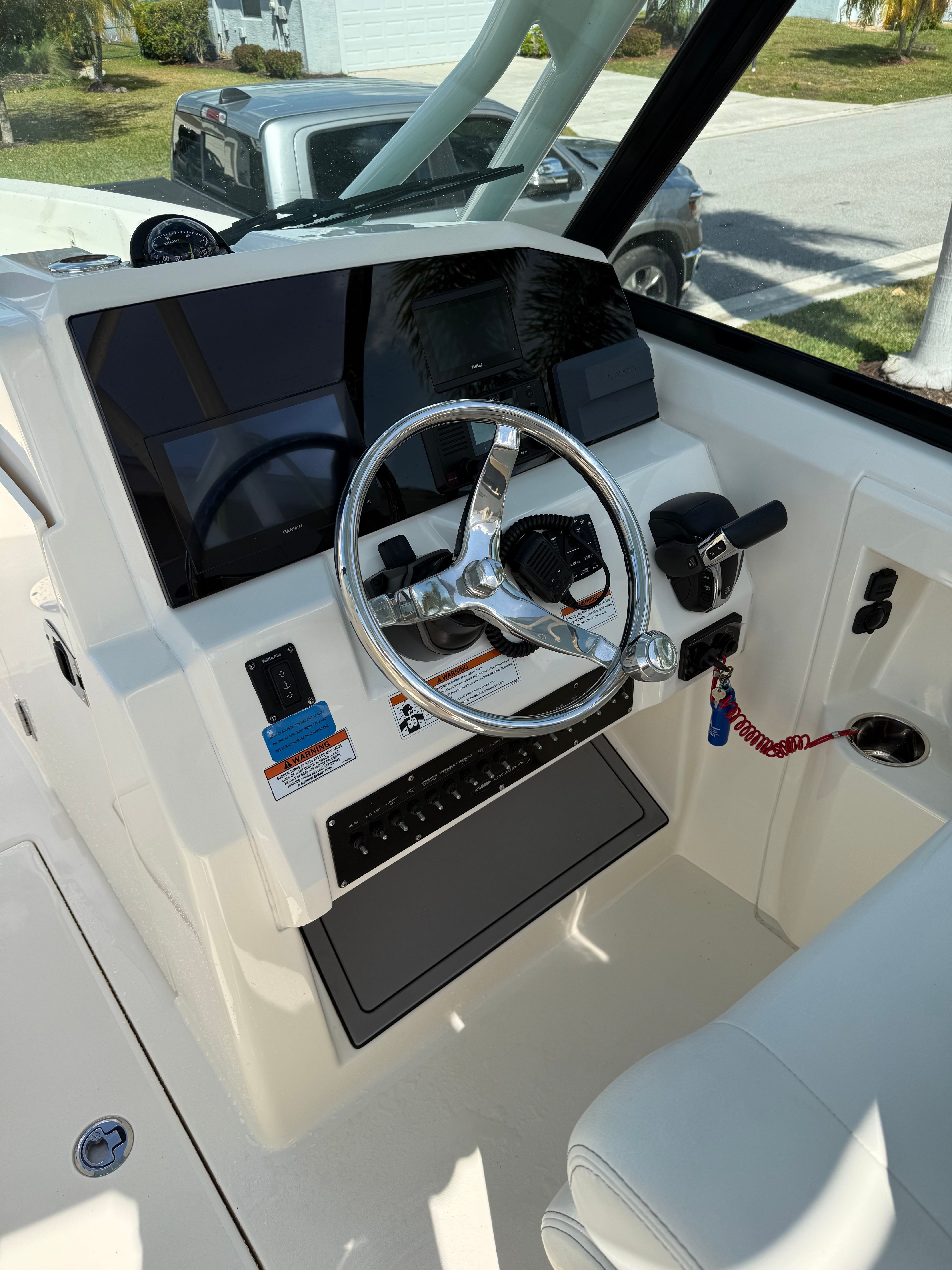 2022 Cobia 240 Dual Console - 15