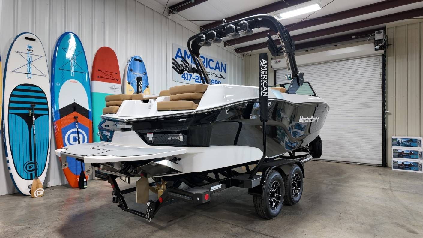 2026 MasterCraft XT22 - 2