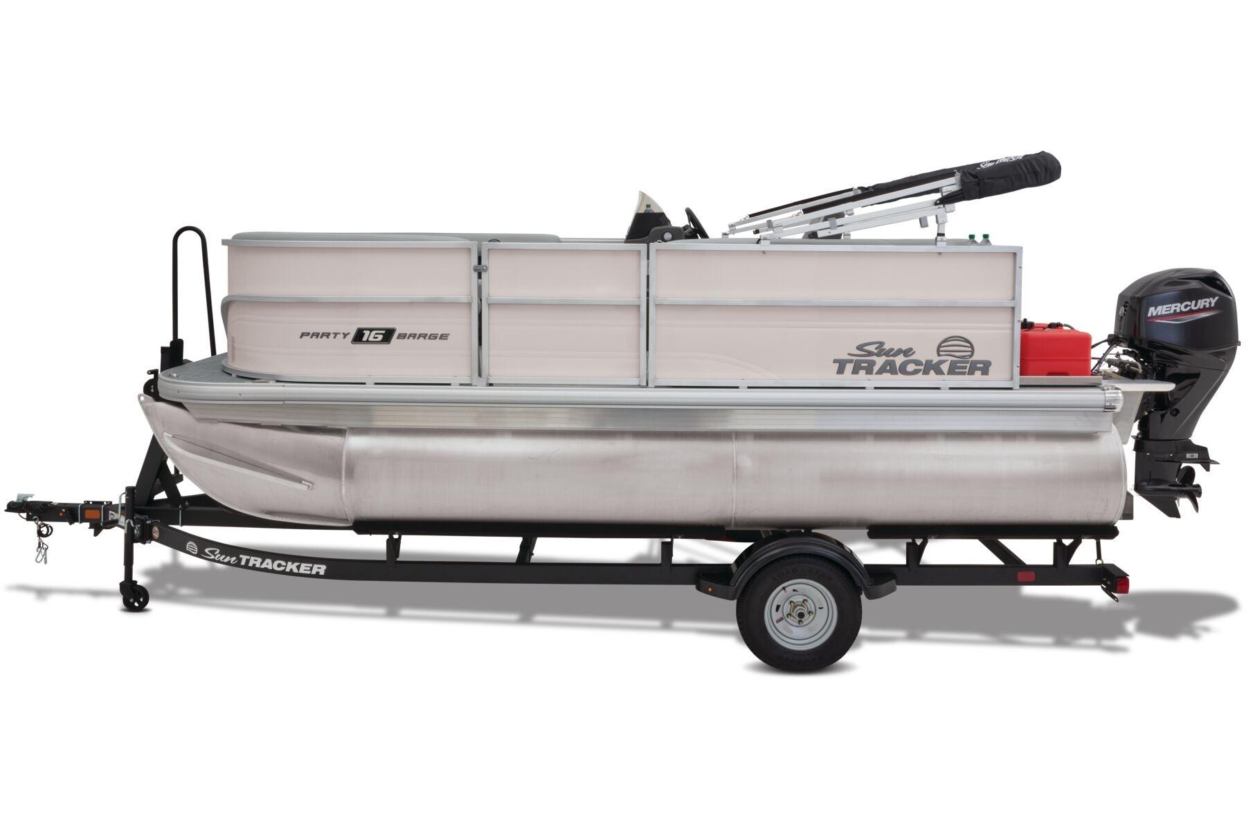 2026 Sun Tracker Party Barge 16 DLX - 21