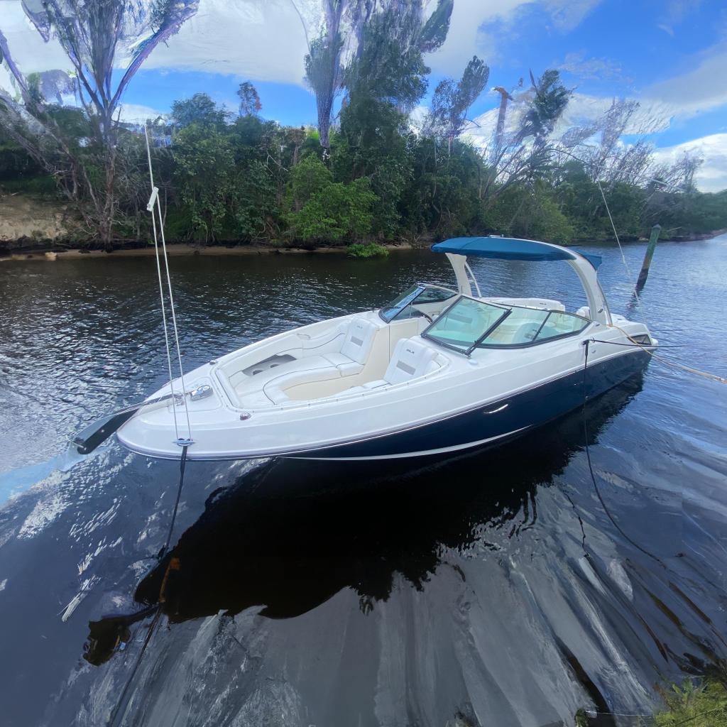 2010 Sea Ray 300 SLX