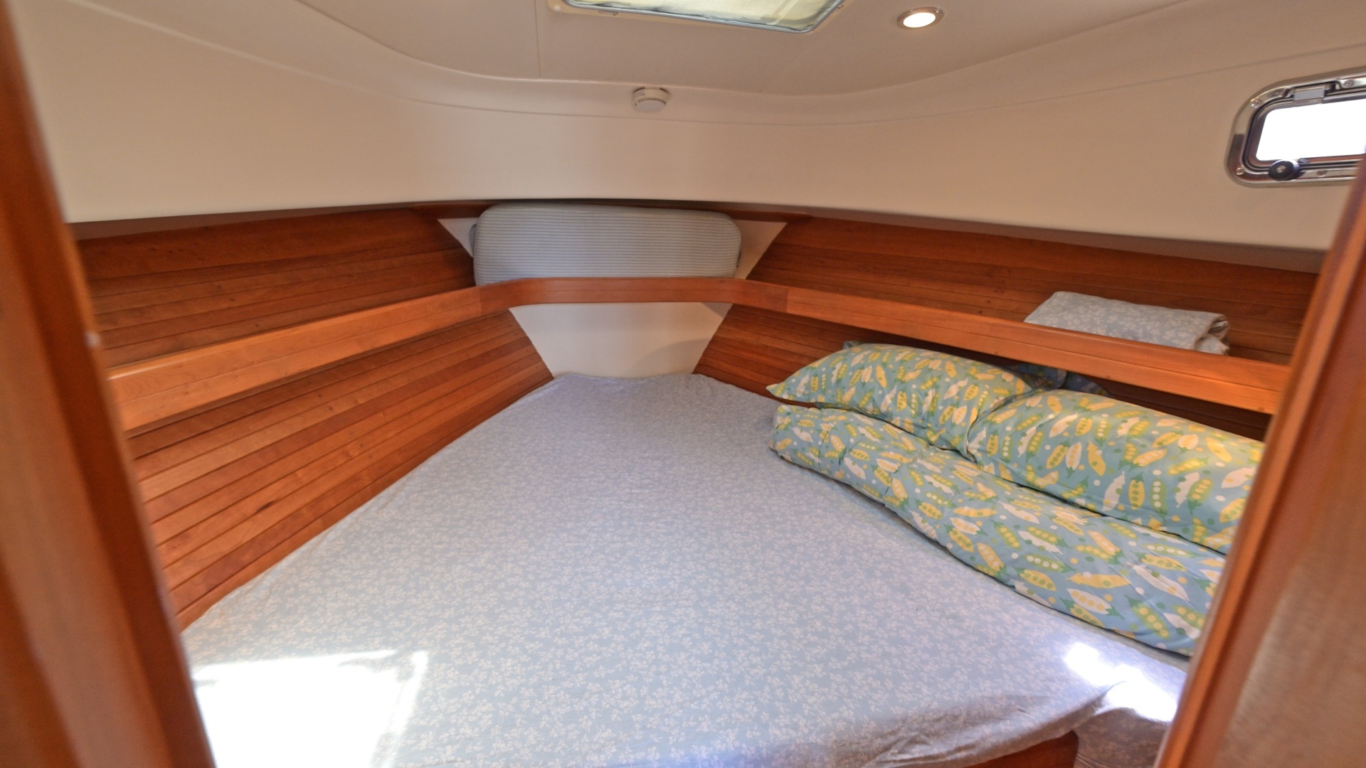 2004 Mainship Pilot 34 - Image 28