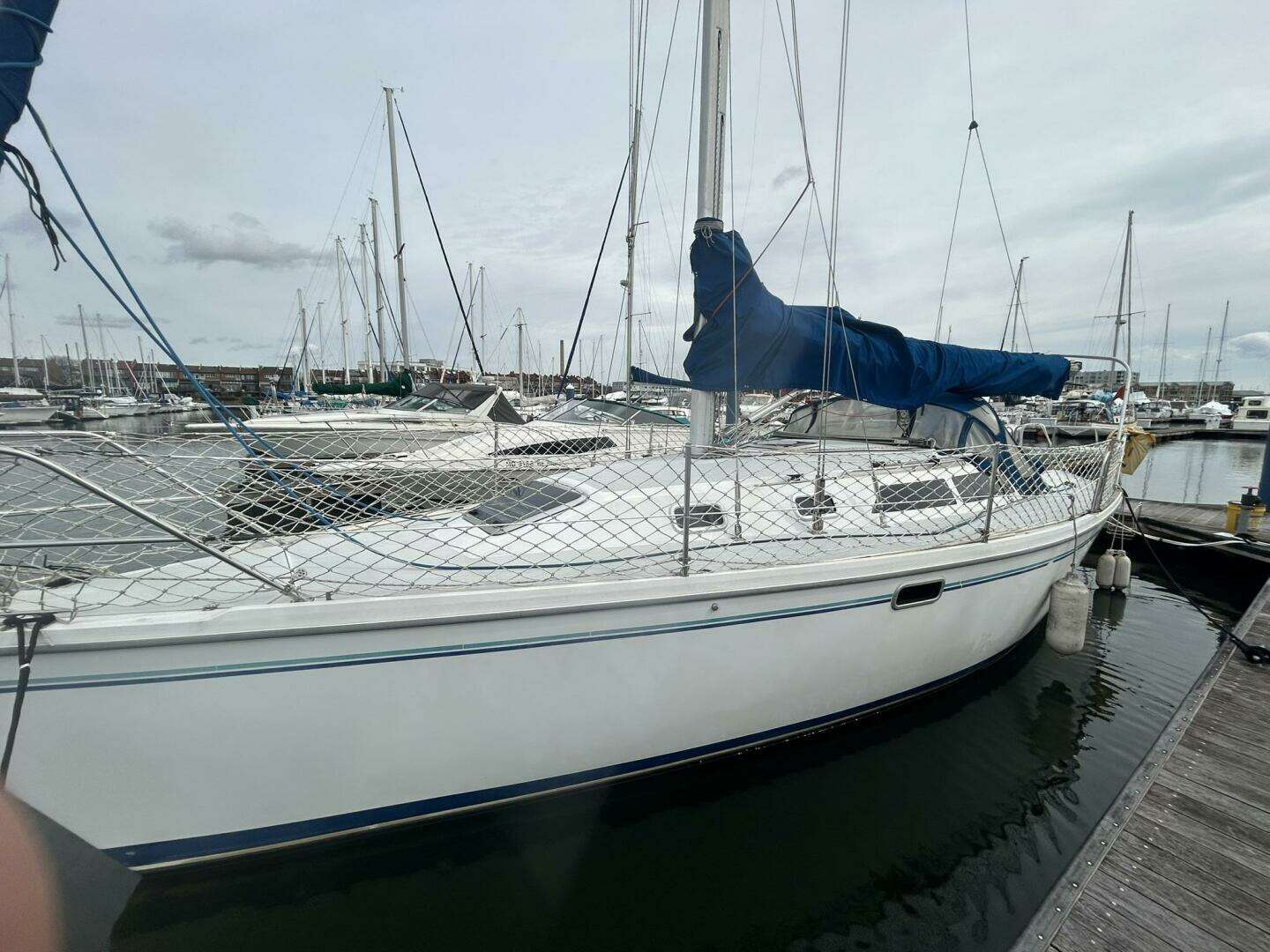 1995 Catalina 320 - Image 43
