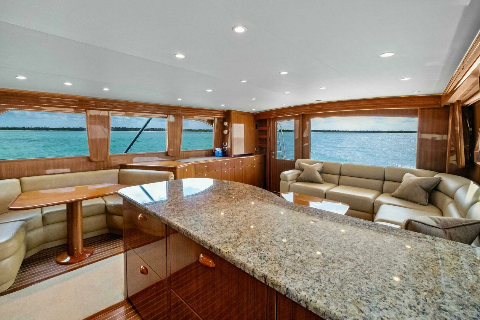 2008 Viking 64 Convertible - Image 43