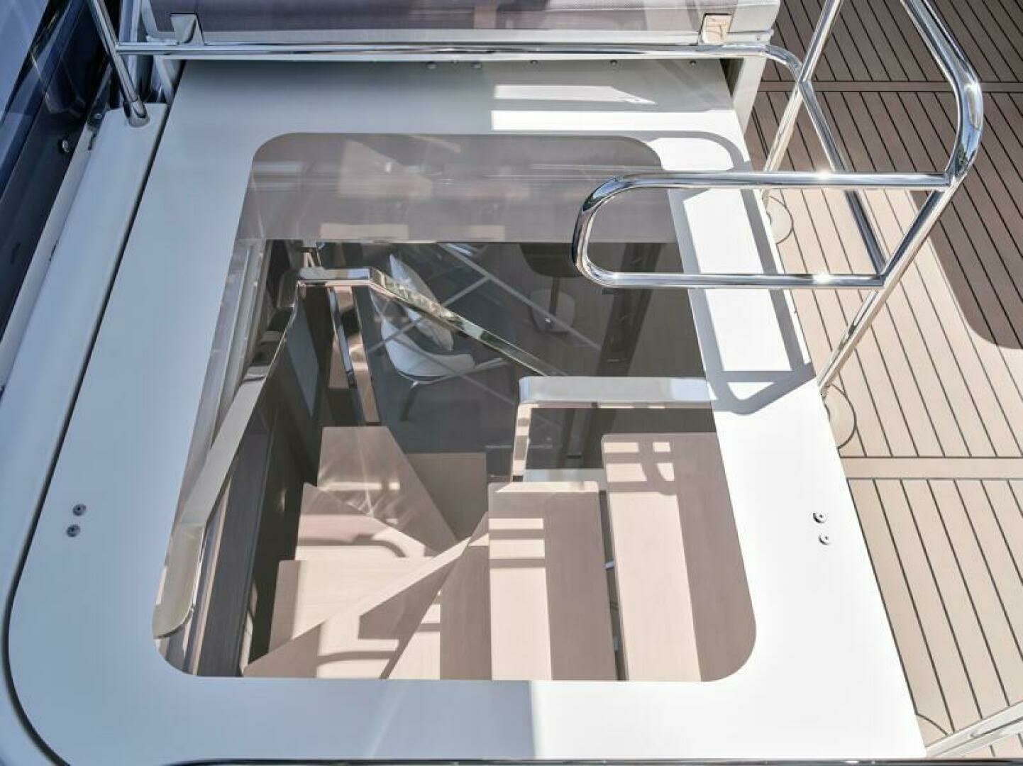2027 Prestige M8 - Image 20