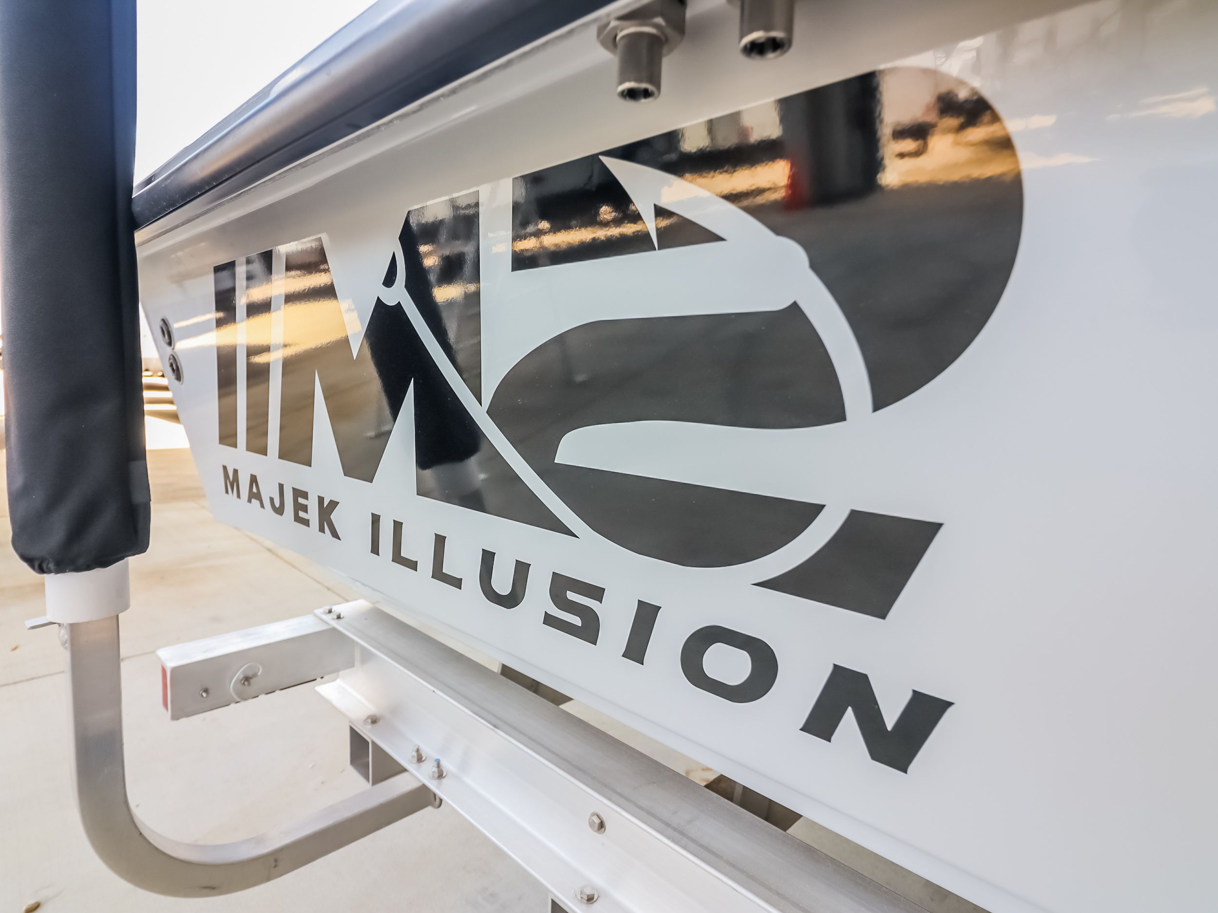 2026 Majek M2 Illusion - 18