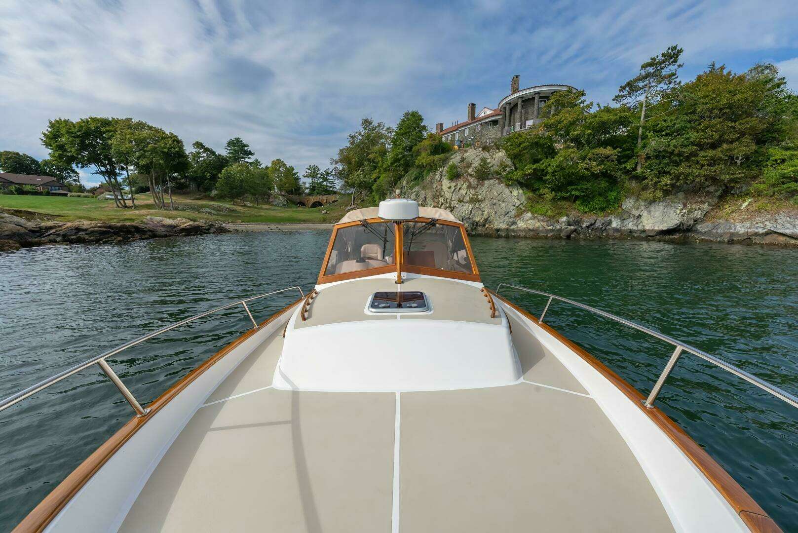 2020 CH Marine Shelter Island Nomad - Image 17