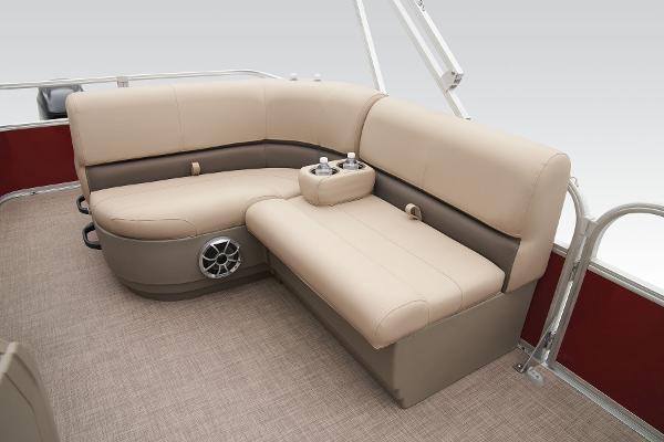 Manufacturer Provided Image: Sun Tracker Party Barge 18 DLX