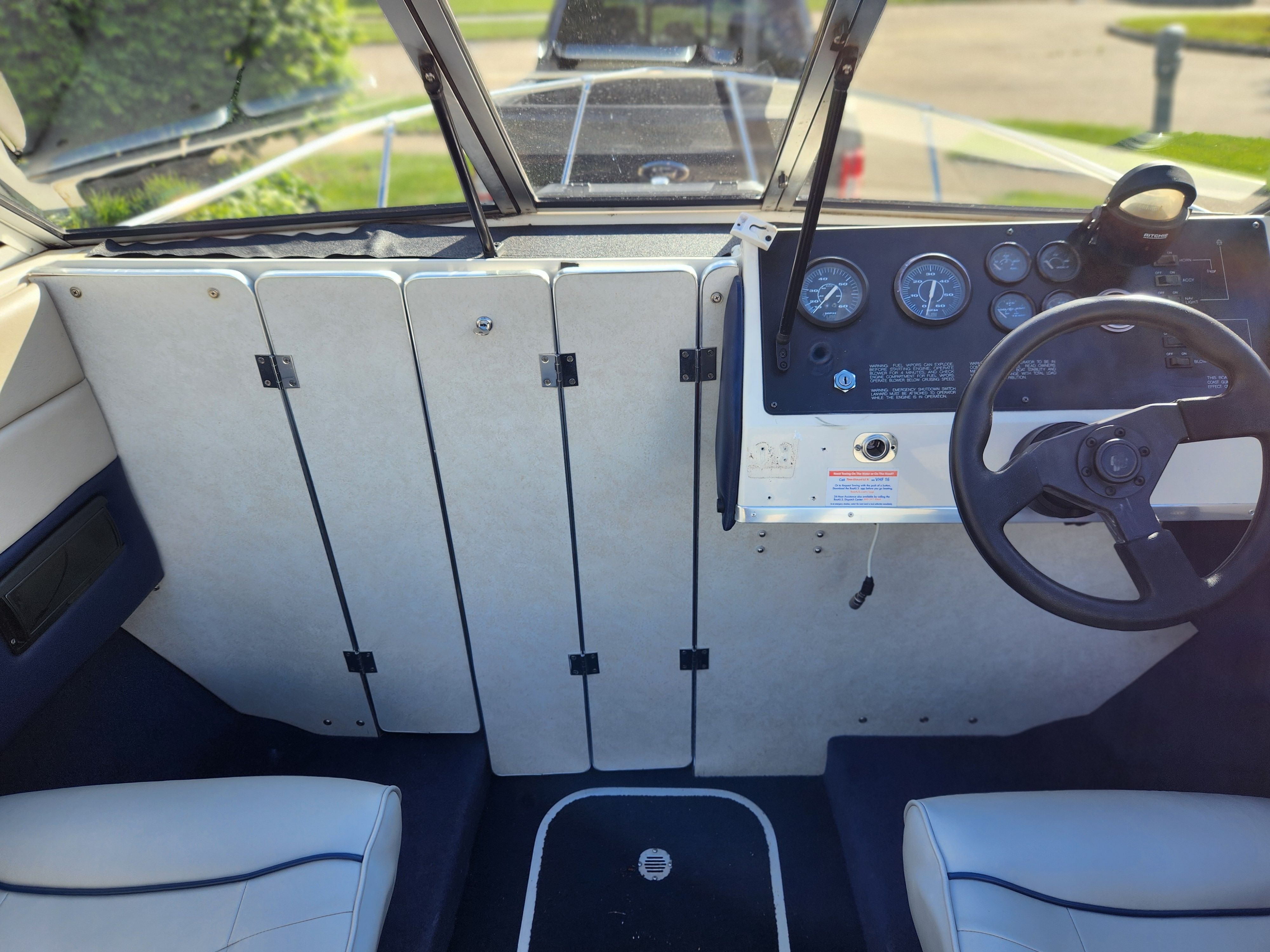 1996 Bayliner 1952 Capri Cuddy - 15