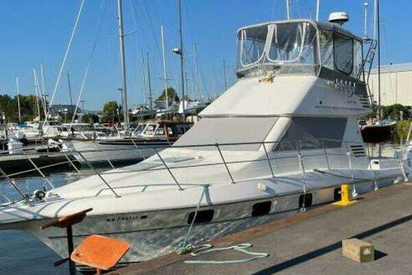 1994 Cruisers Yachts 3380
