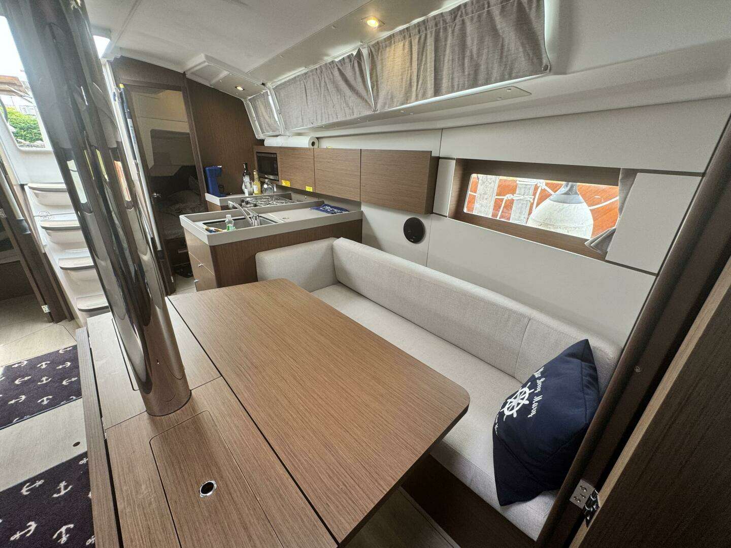 2023 Beneteau Oceanis 38.1 - Image 18