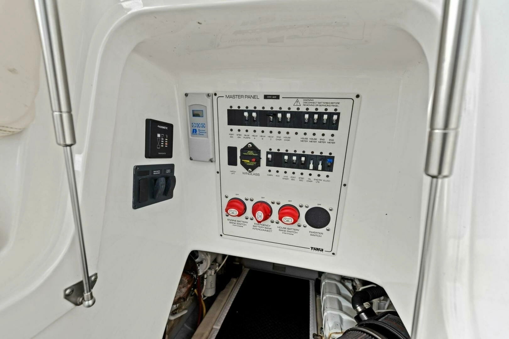 2013 Tiara Yachts 3900 Convertible - Image 42