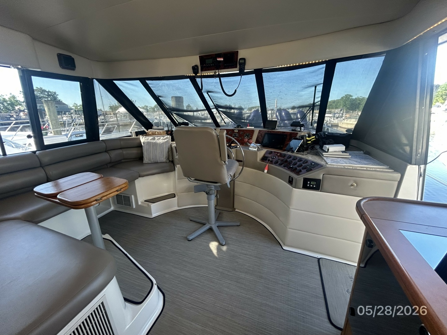 1998 Bayliner 4788 - Image 48