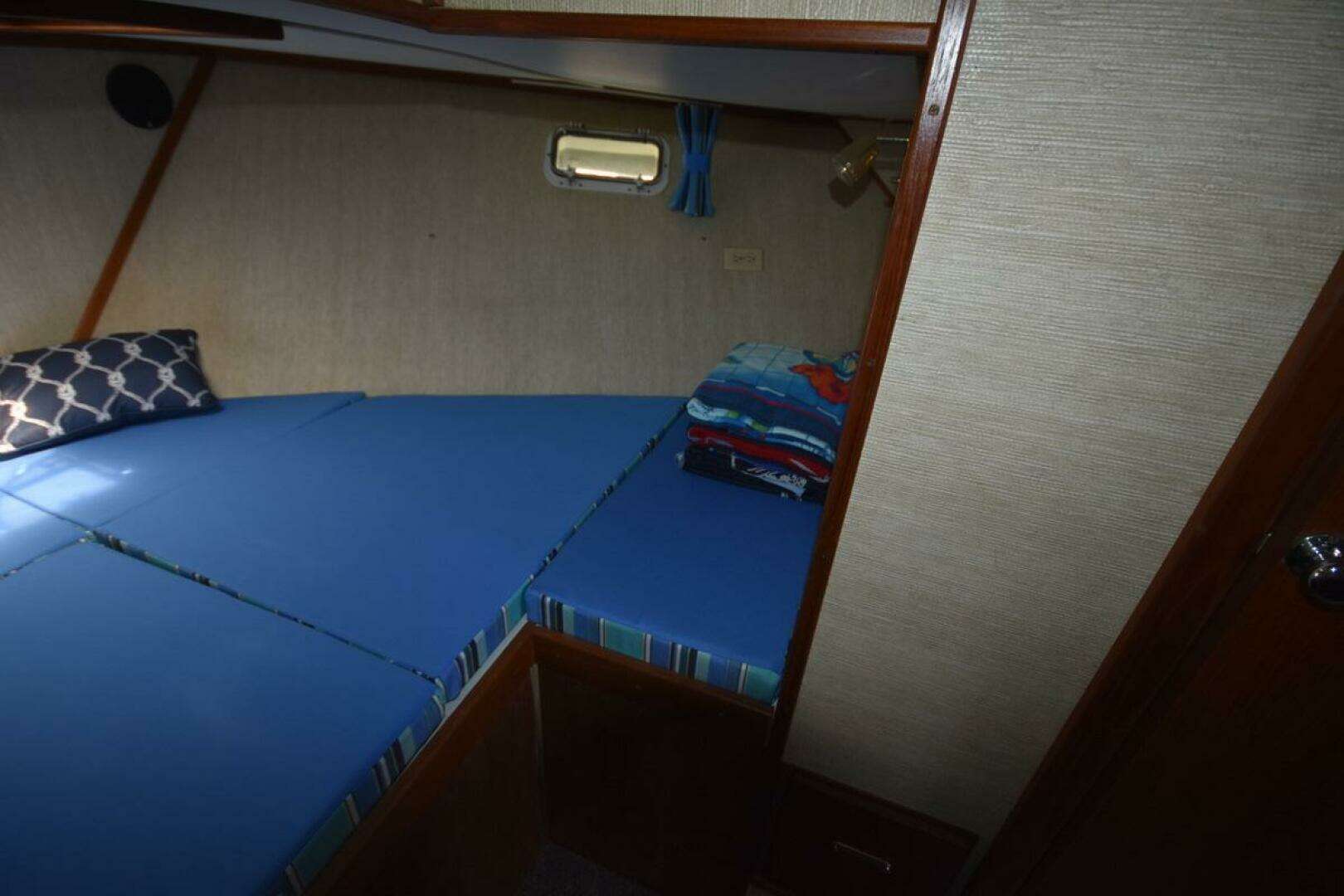 1985 Marinette 39 Double Cabin - Image 57