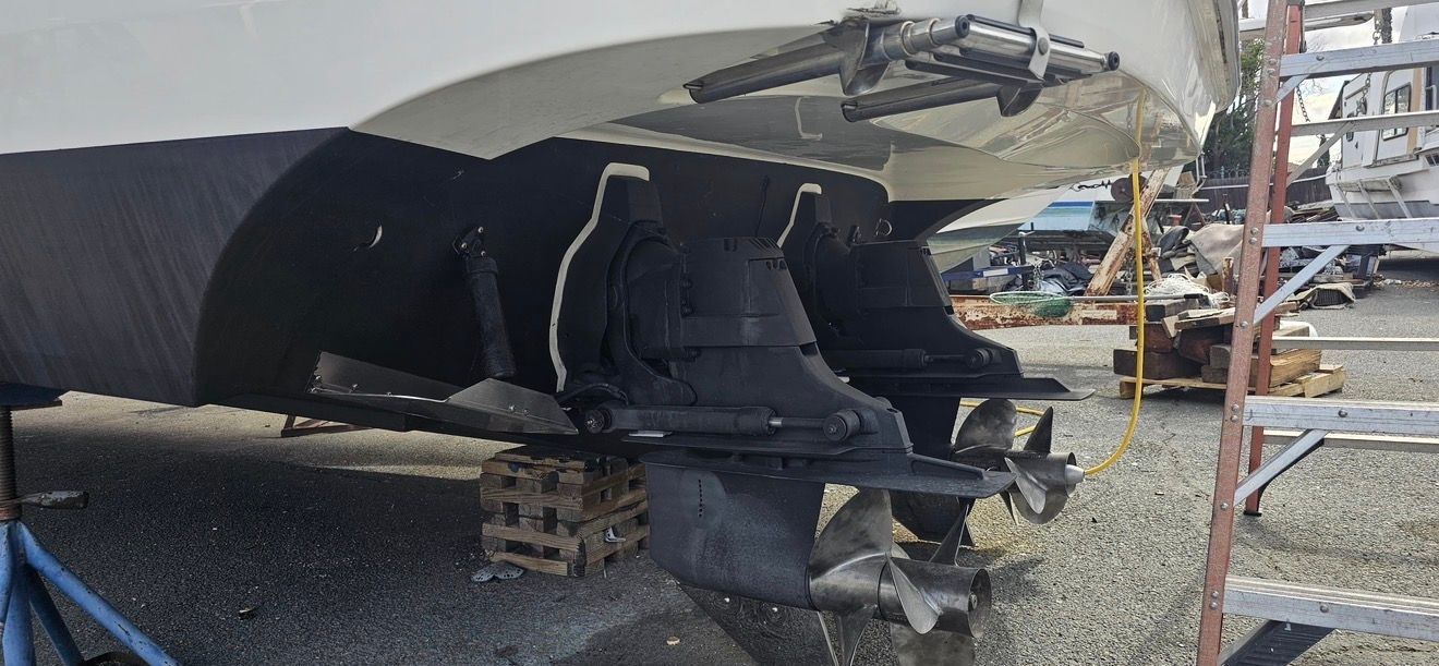 2005 Bayliner 325 - 17
