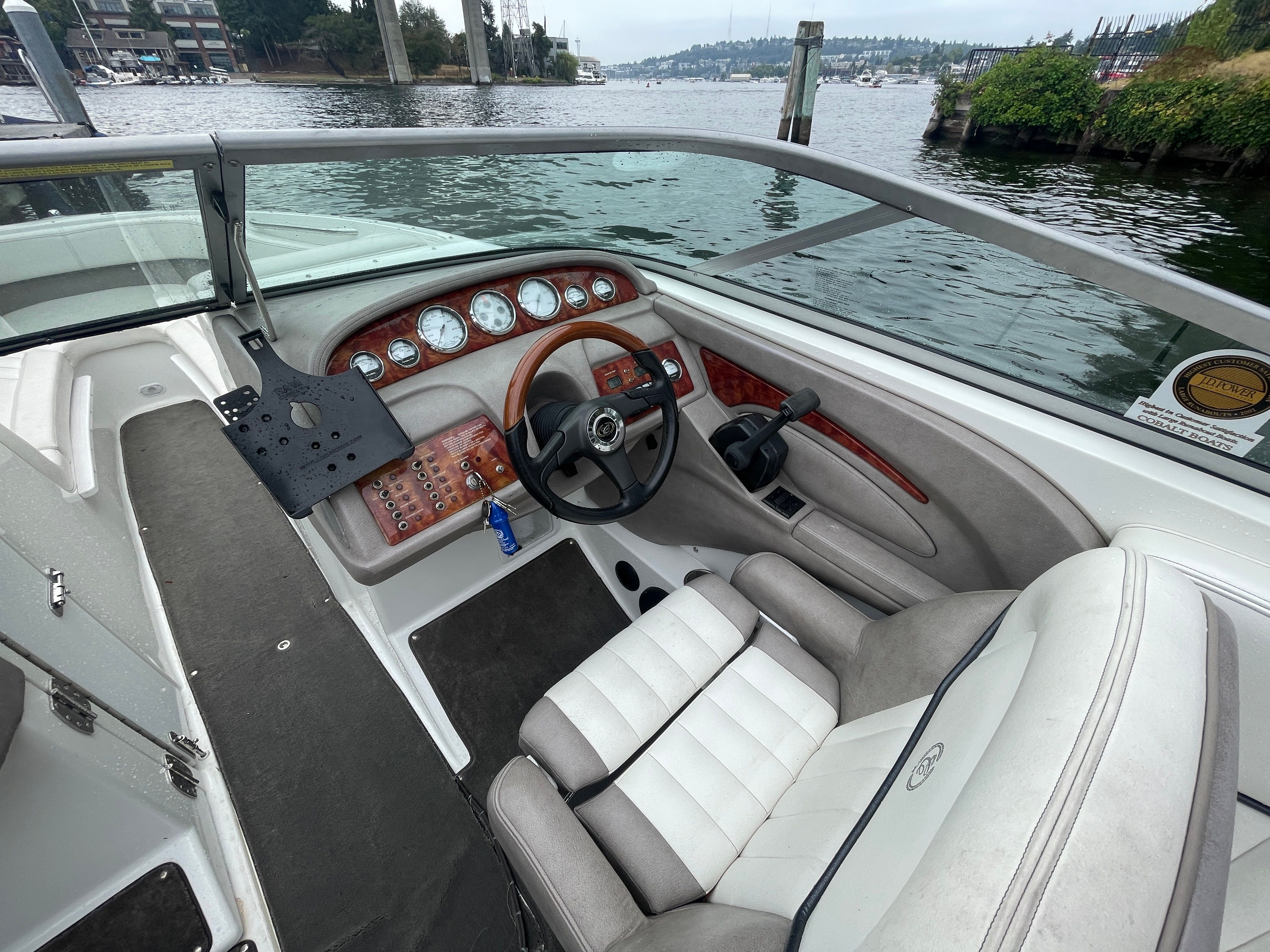 2004 Cobalt 262 - 12
