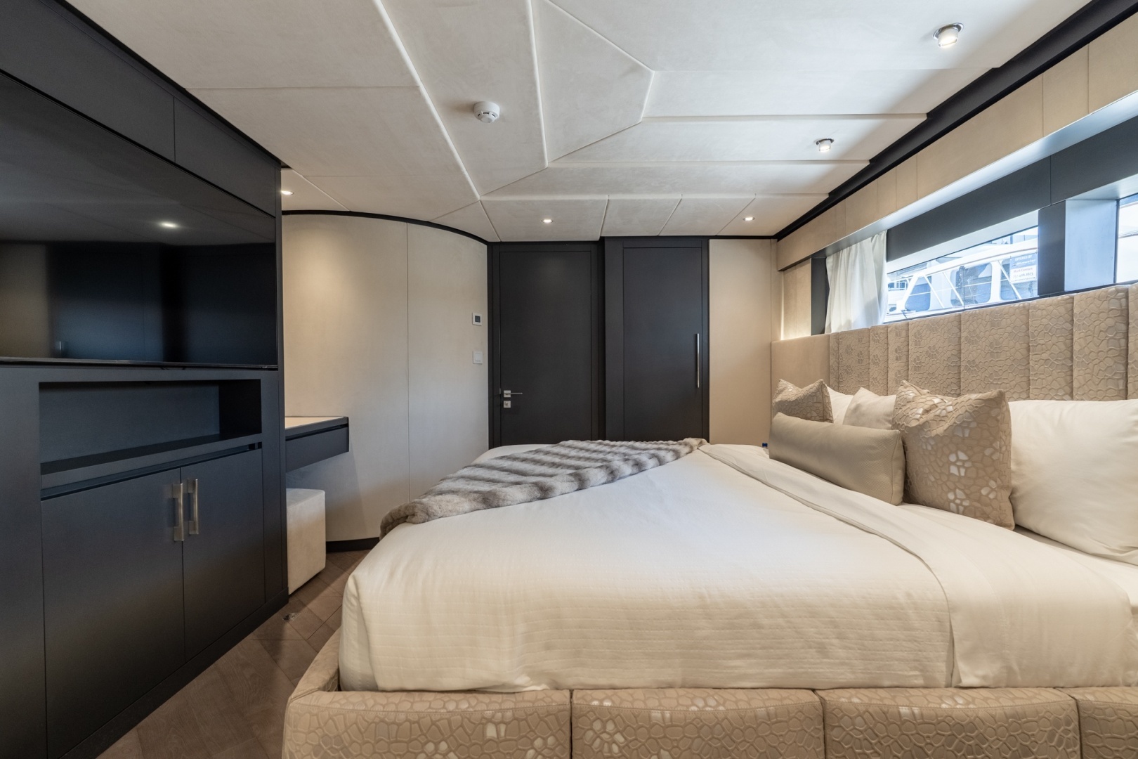 2026 Hargrave E Series - Image 24