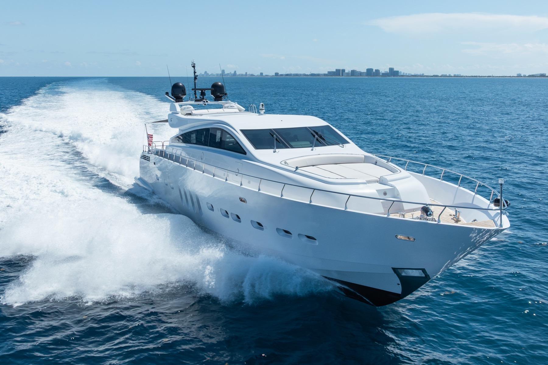 Luxurious 2008 Arno Leopard 31 yacht cruising on open sea under clear skies.