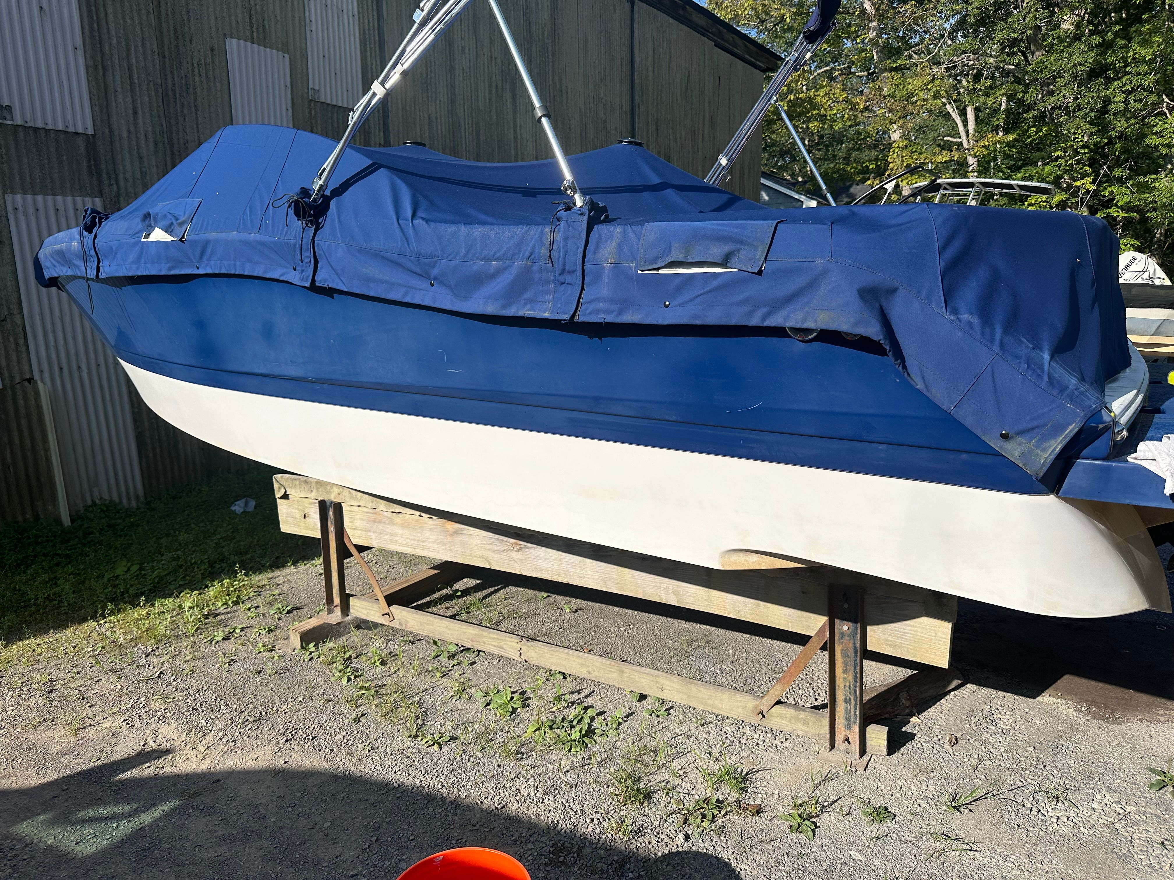 2012 Four Winns H210