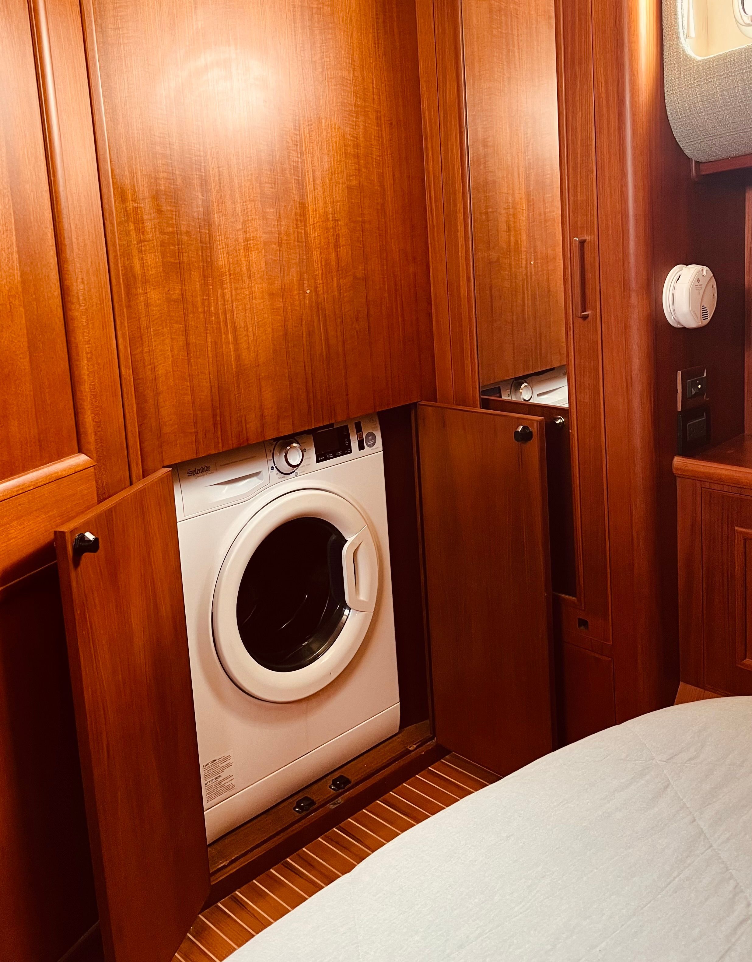 2007 Grand Banks 47 Heritage CL - 44