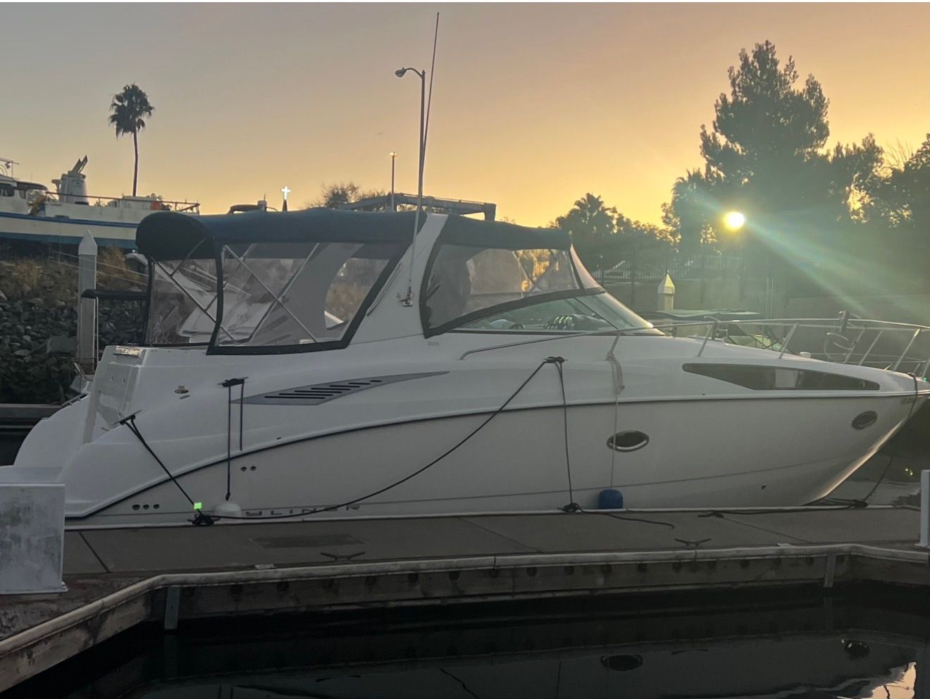 2005 Bayliner 325