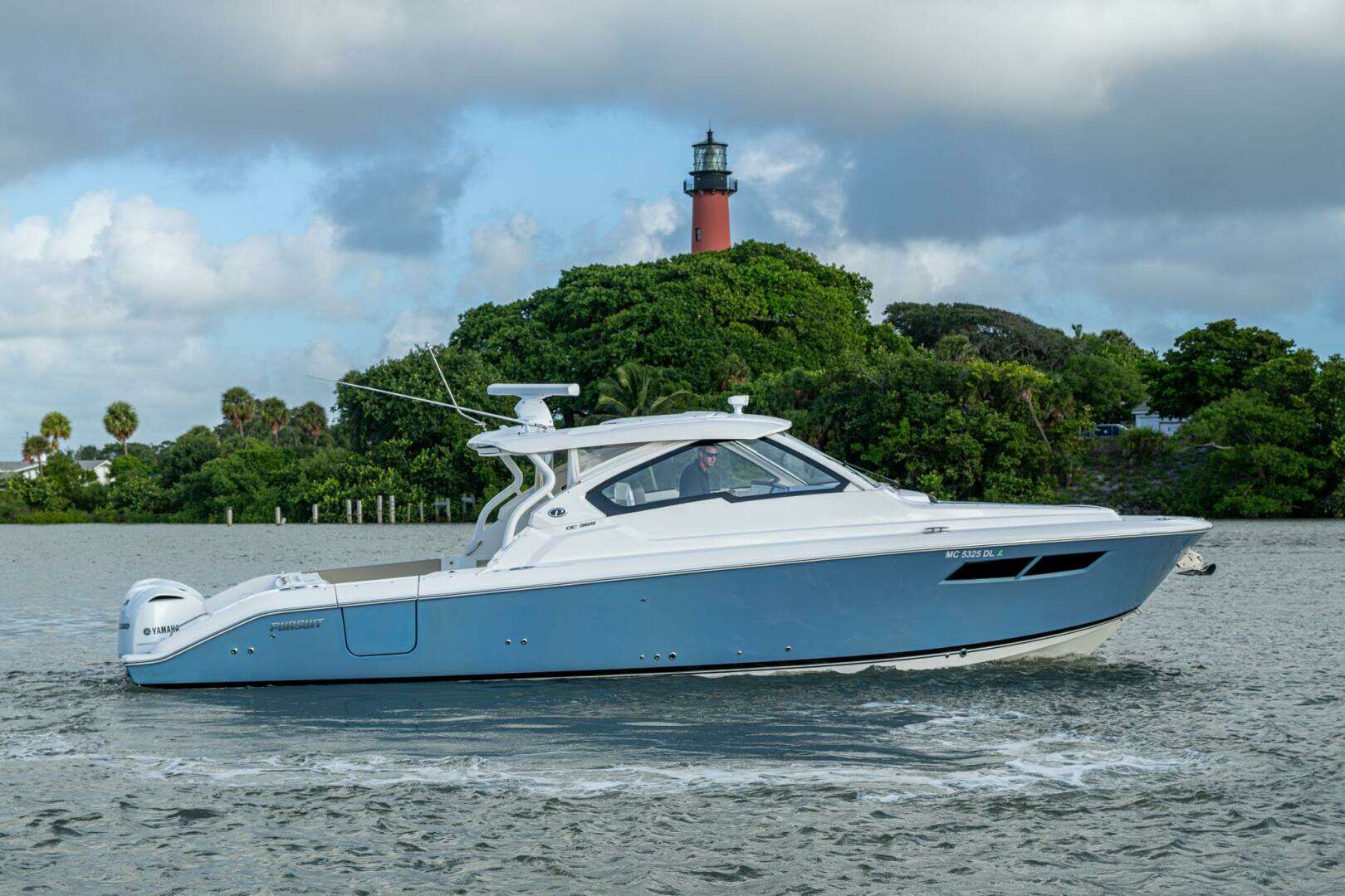 2019 Pursuit 365DC - Image 44