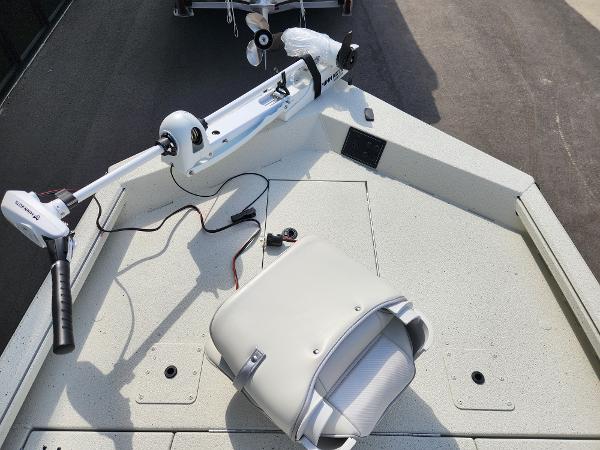 2025 Ranger RB200 boat deck with trolling motor and seat.