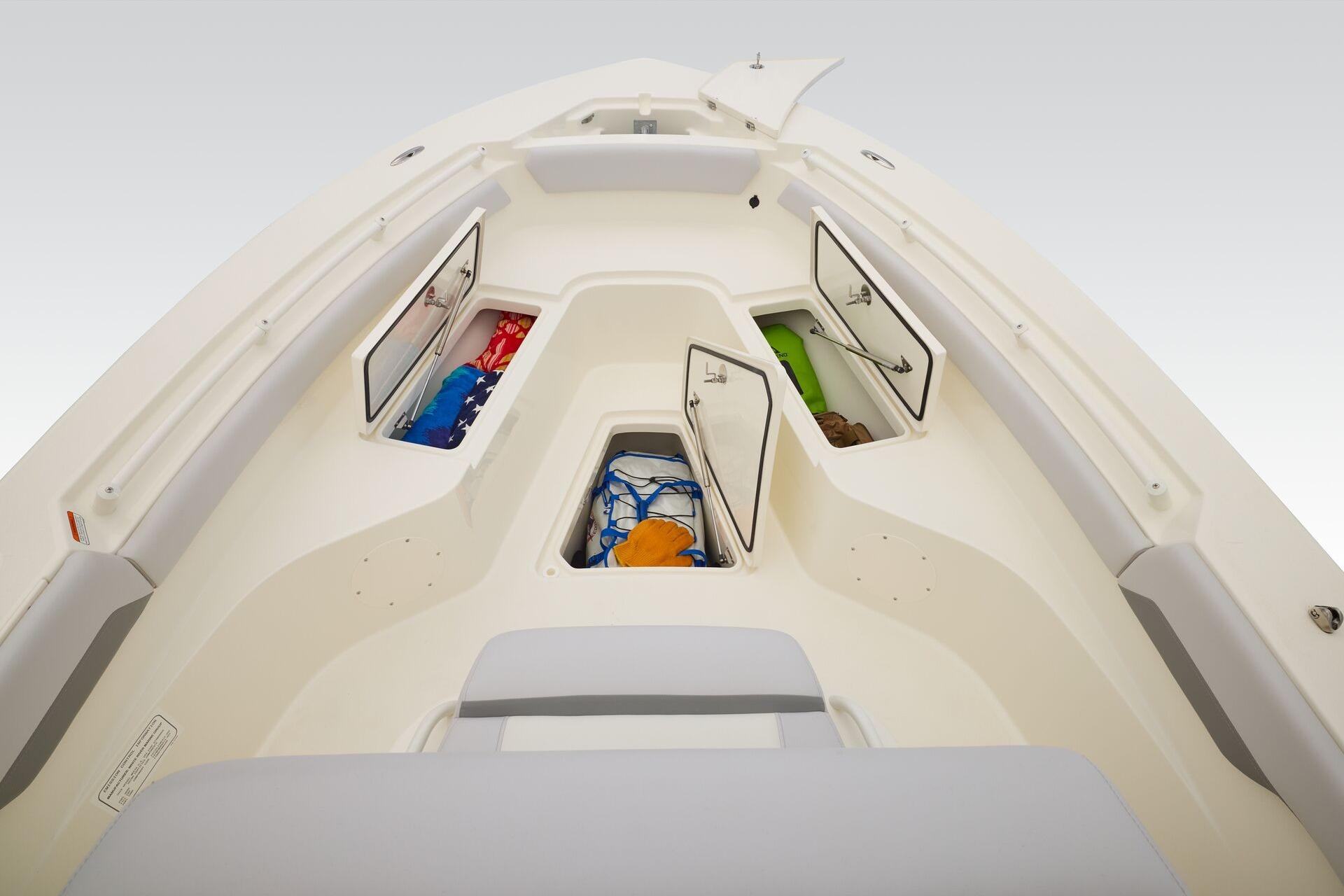2026 Mako 226 Center Console - 10