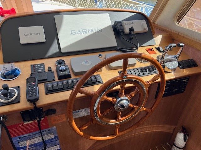 2006 Mainship 43 Trawler - Image 24