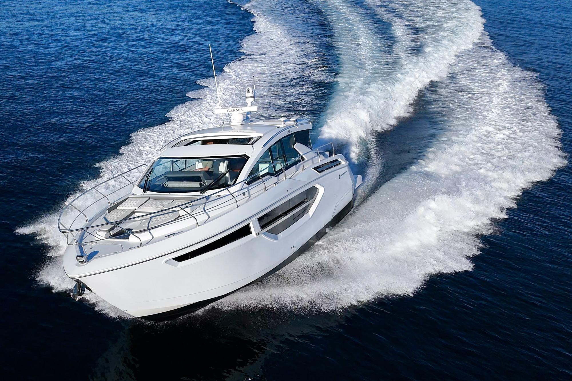 2023 Cruisers Yachts 42 Cantius