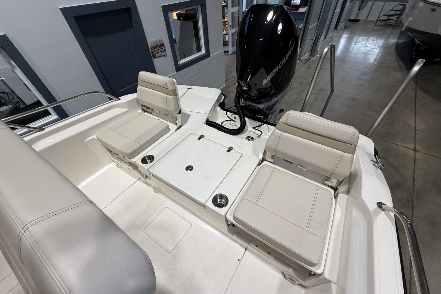 2026 Boston Whaler 250 Dauntless - 9