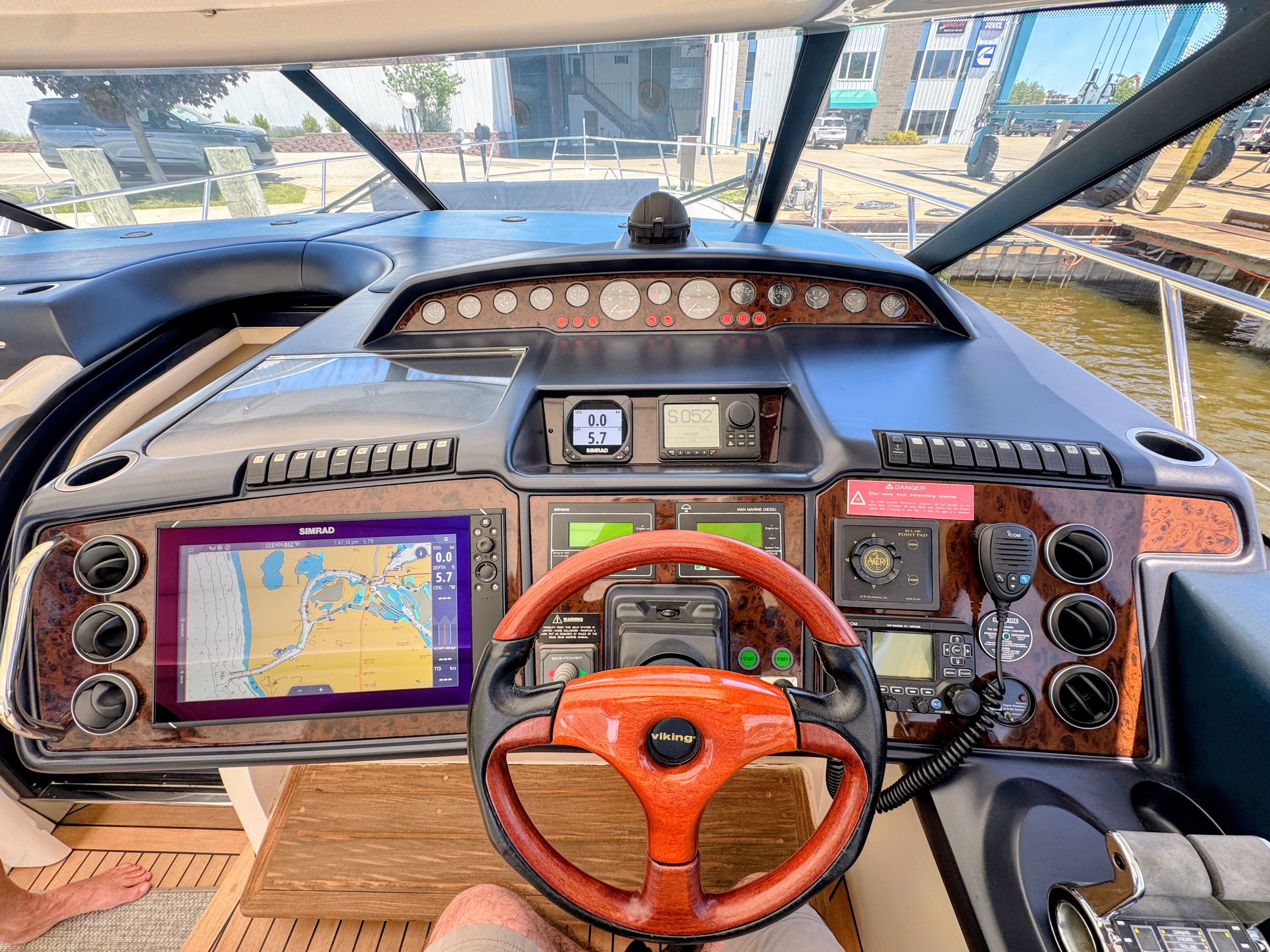 2004 Viking Princess V58 - 15