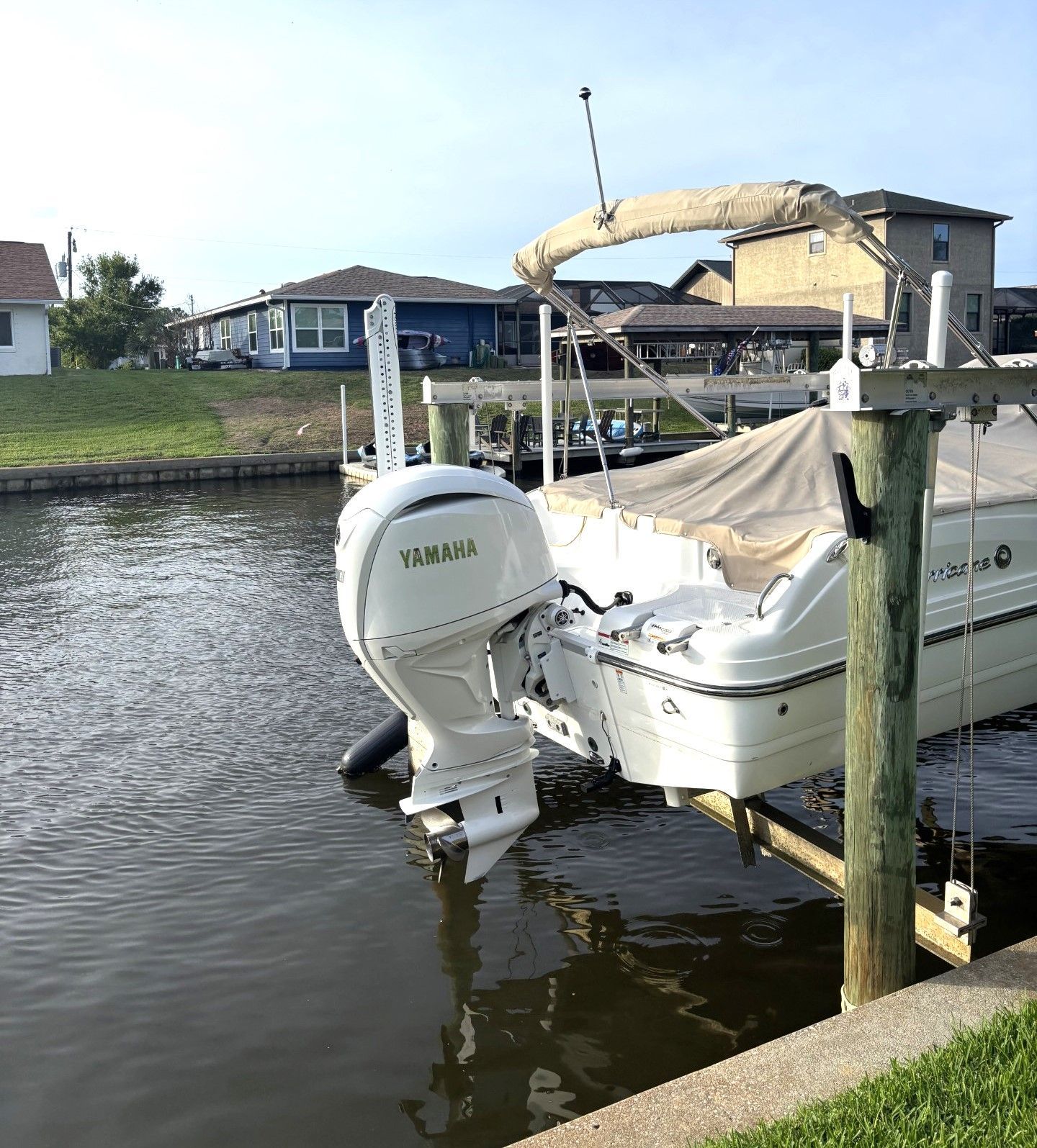 2025 Hurricane SunDeck Sport 231 OB - 21
