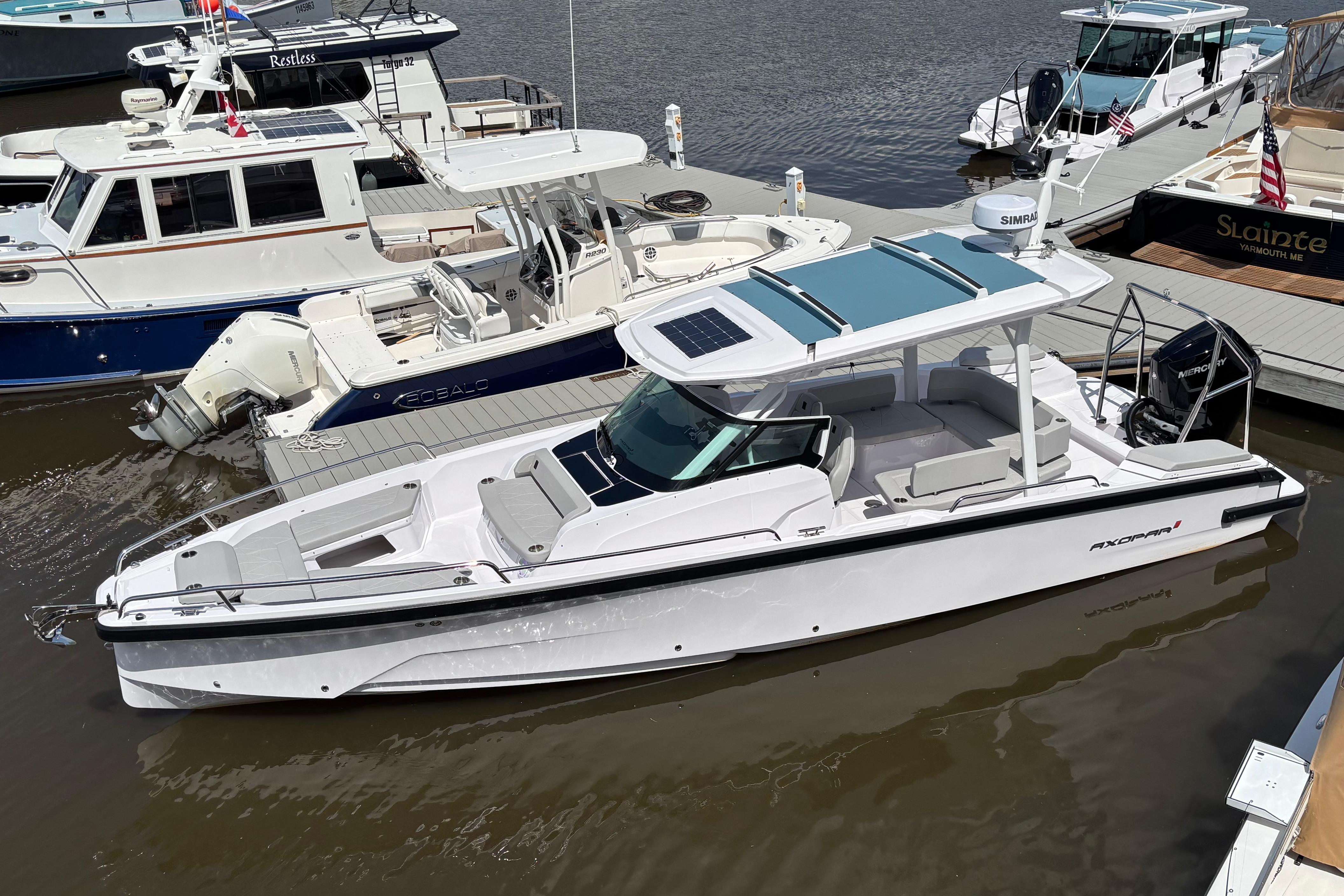 2025 Axopar 29 Sun-Top