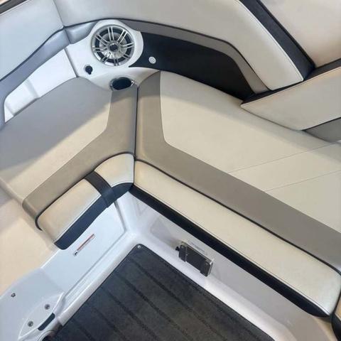 2015 Yamaha Boats 212X - 5
