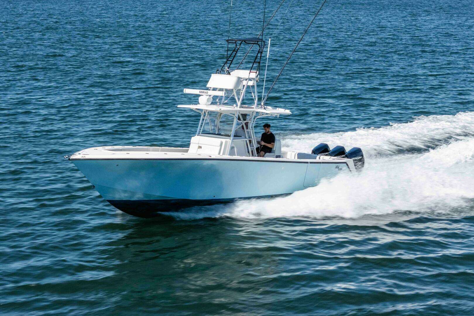 2018 SeaVee 370 Z - Image 42