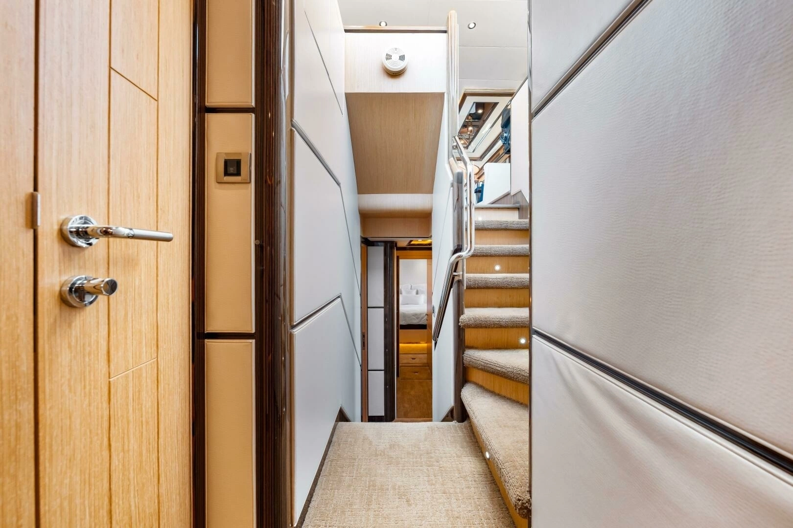 2010 Ocean Alexander 83 Motor Yacht - Image 27