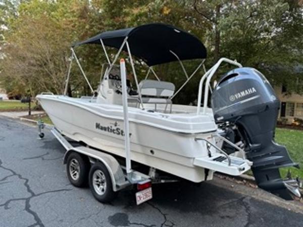2021 NauticStar 211 Hybrid - 9