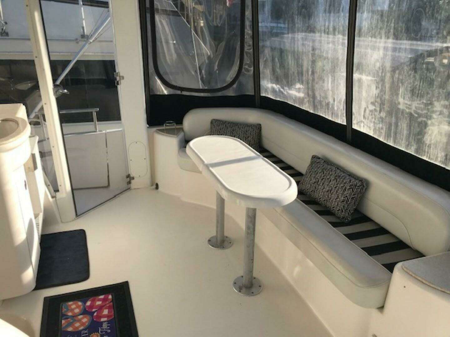 2004 Meridian 459 Motoryacht - Image 8
