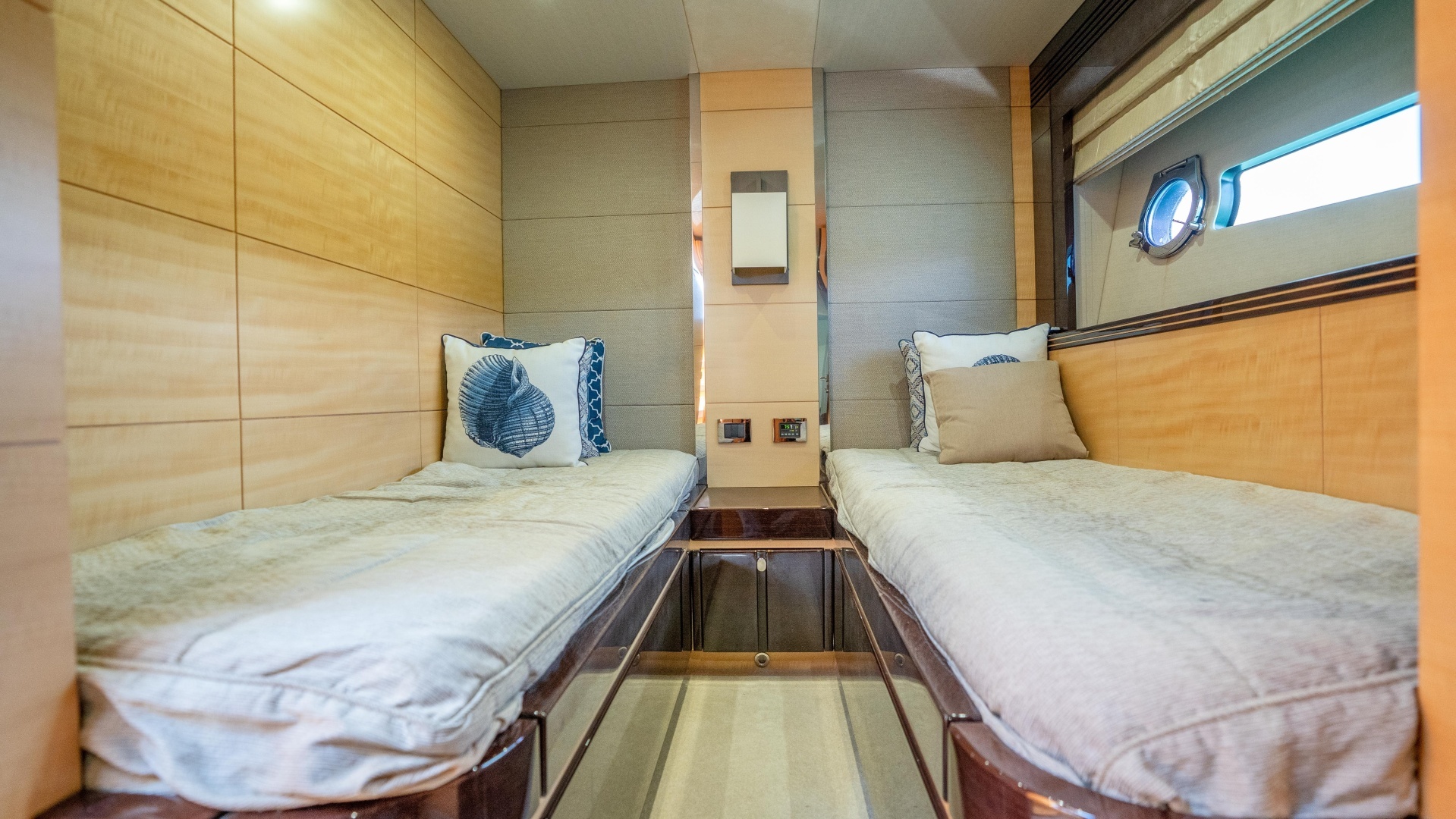 2014 Sunseeker 68' Sport Yacht - Image 47