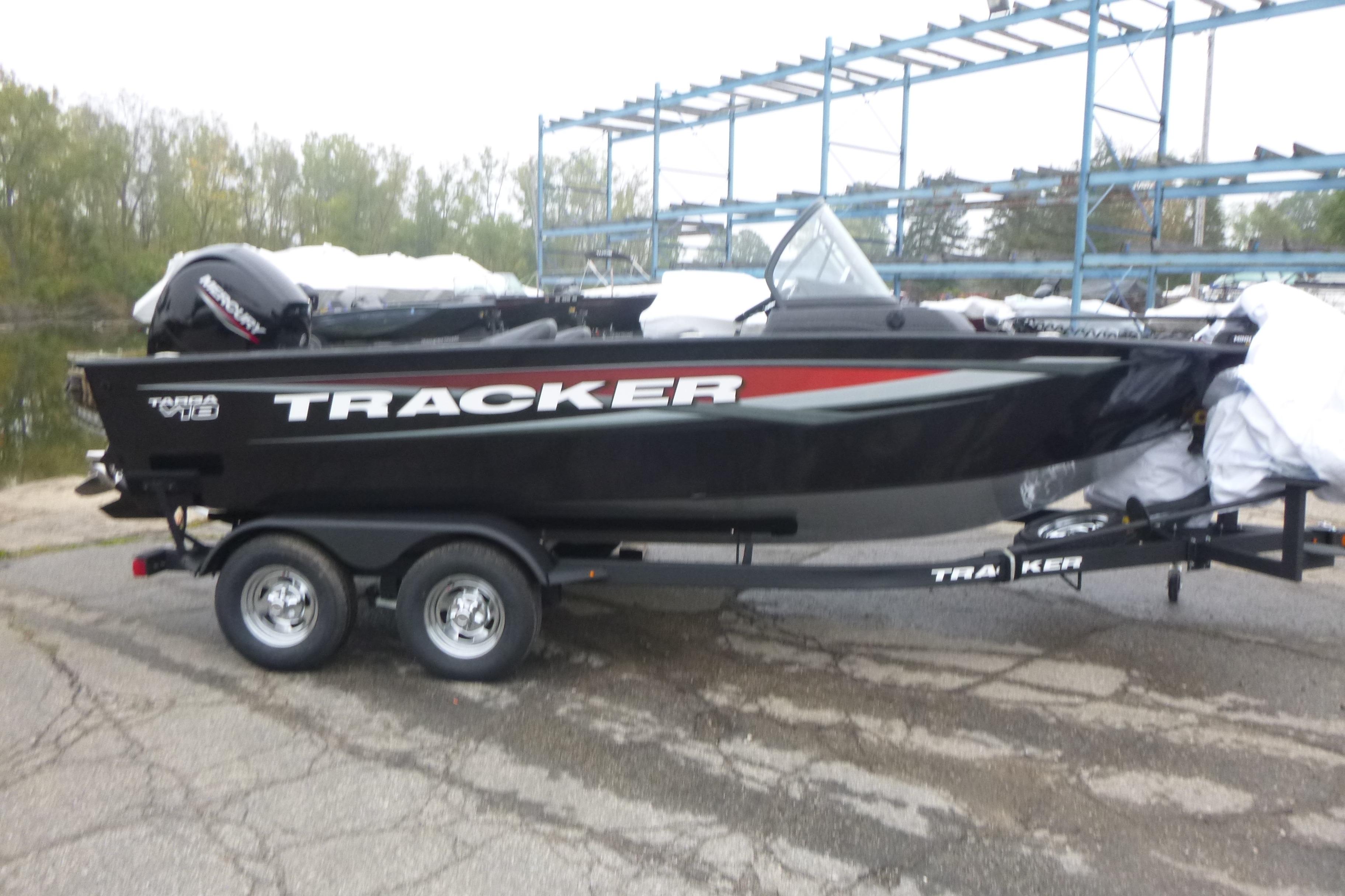 2026 Tracker Targa V-18 Combo